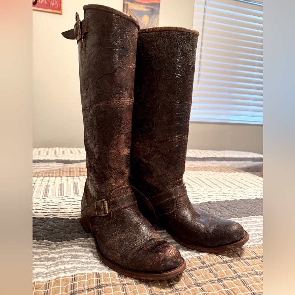 Frye Veronica pull on style distressed leather knee height riding boots, size 8.